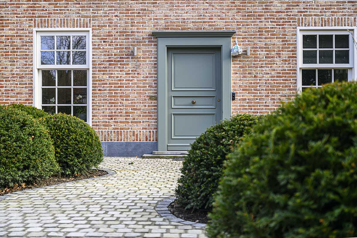 Buitenschilderwerken_voordeur_groen